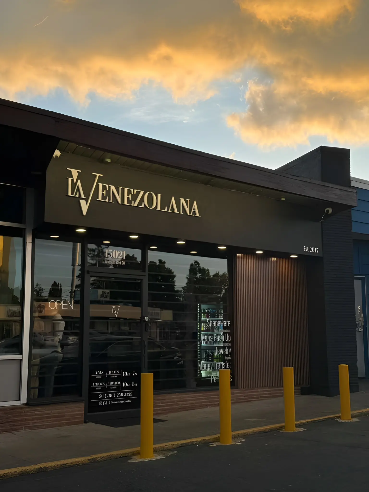 La Venezolana — Nosotros